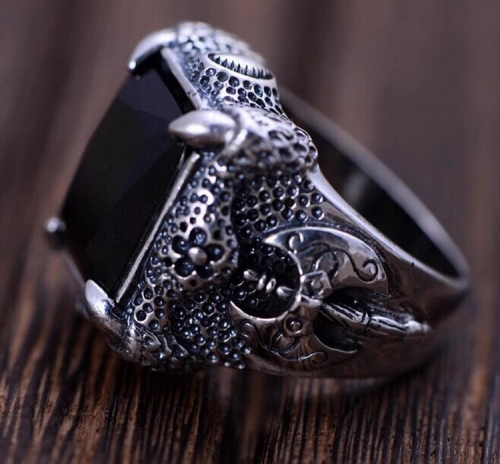 Thai Sterling Silver Gemstone Charming Ring Thai Sterling Silver Gemstone Charming Ring