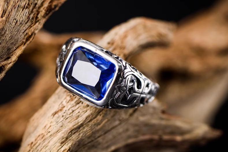 Simple Men's S925 Sterling Silver Thai Silver Retro Crusade flower personality fashion men's index finger cut blue crystal ring
