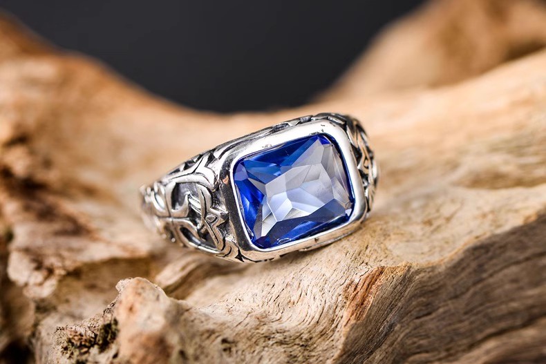 Simple Men's S925 Sterling Silver Thai Silver Retro Crusade flower personality fashion men's index finger cut blue crystal ring