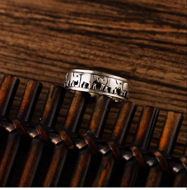 S925 sterling silver jewelry hand ornaments Thai silver simple men's personalized rotating elephant ring zodiac year female ring