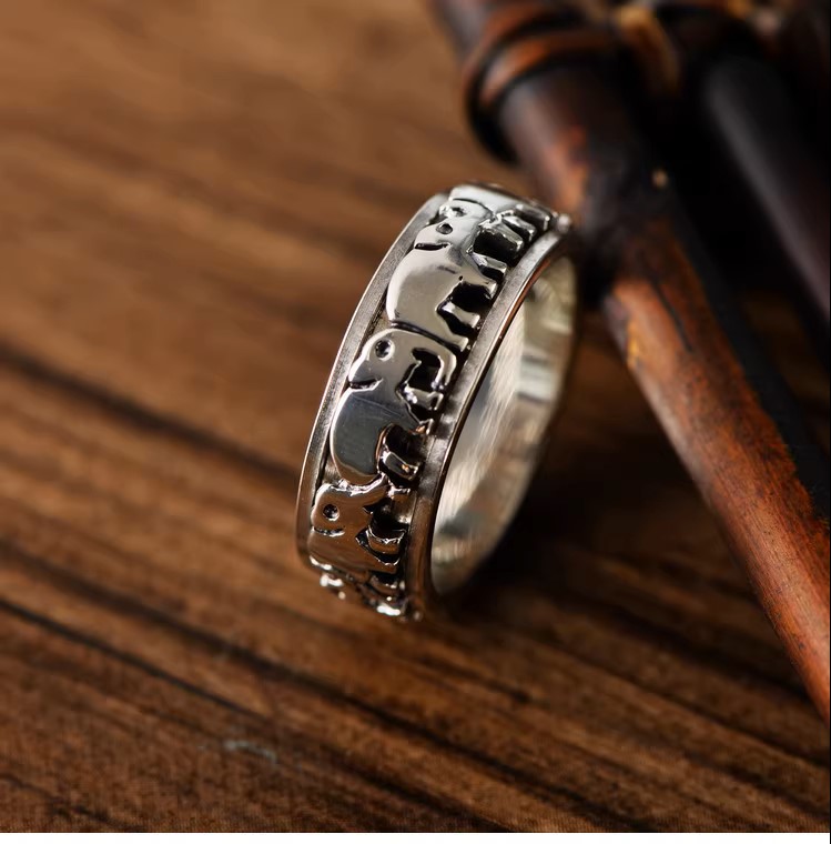 S925 sterling silver jewelry hand ornaments Thai silver simple men's personalized rotating elephant ring zodiac year female ring