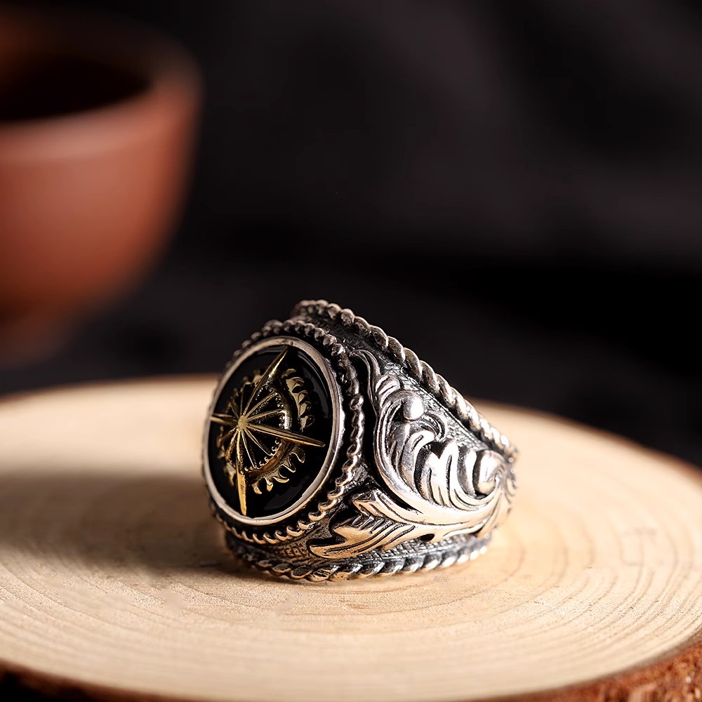 S925 sterling silver vintage Thai Silver Men's fashion domineering Sun Guteng totem grain ethnic atmosphere index ring