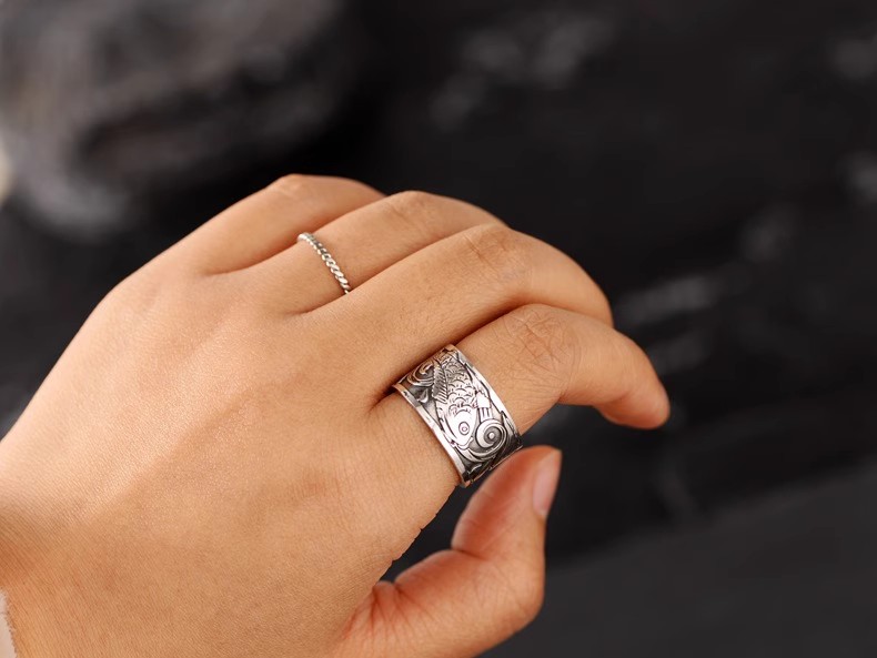S999 sterling silver retro Thai silver koi carp carp heart by Lady, male open type ring with fish index ring year after year