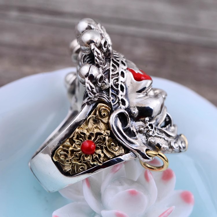 S925 sterling silver vintage Thai silver, domineering Black Sky God Skull Man style index finger ring gift ring